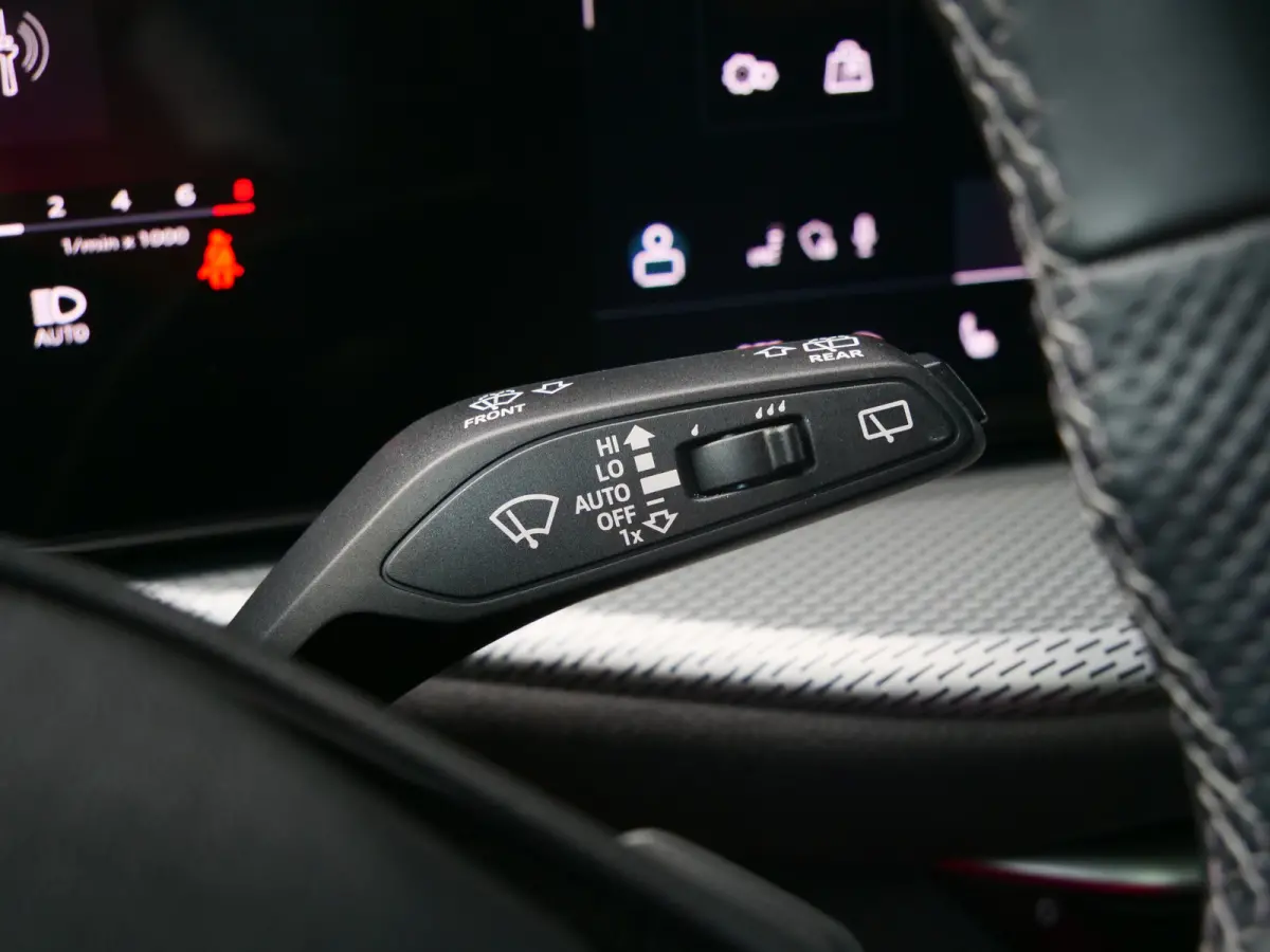 2.0 TFSI e-hybrid quattro S edition 299 Pk Automaat NIEUW MODEL Stoelverwarming / Pano-dak / Adaptive Cruise / Camera's