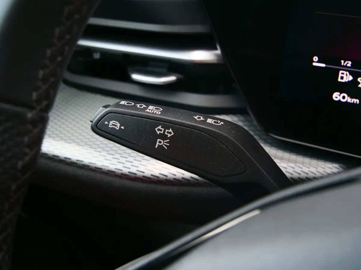 2.0 TFSI e-hybrid quattro S edition 299 Pk Automaat NIEUW MODEL Stoelverwarming / Pano-dak / Adaptive Cruise / Camera's