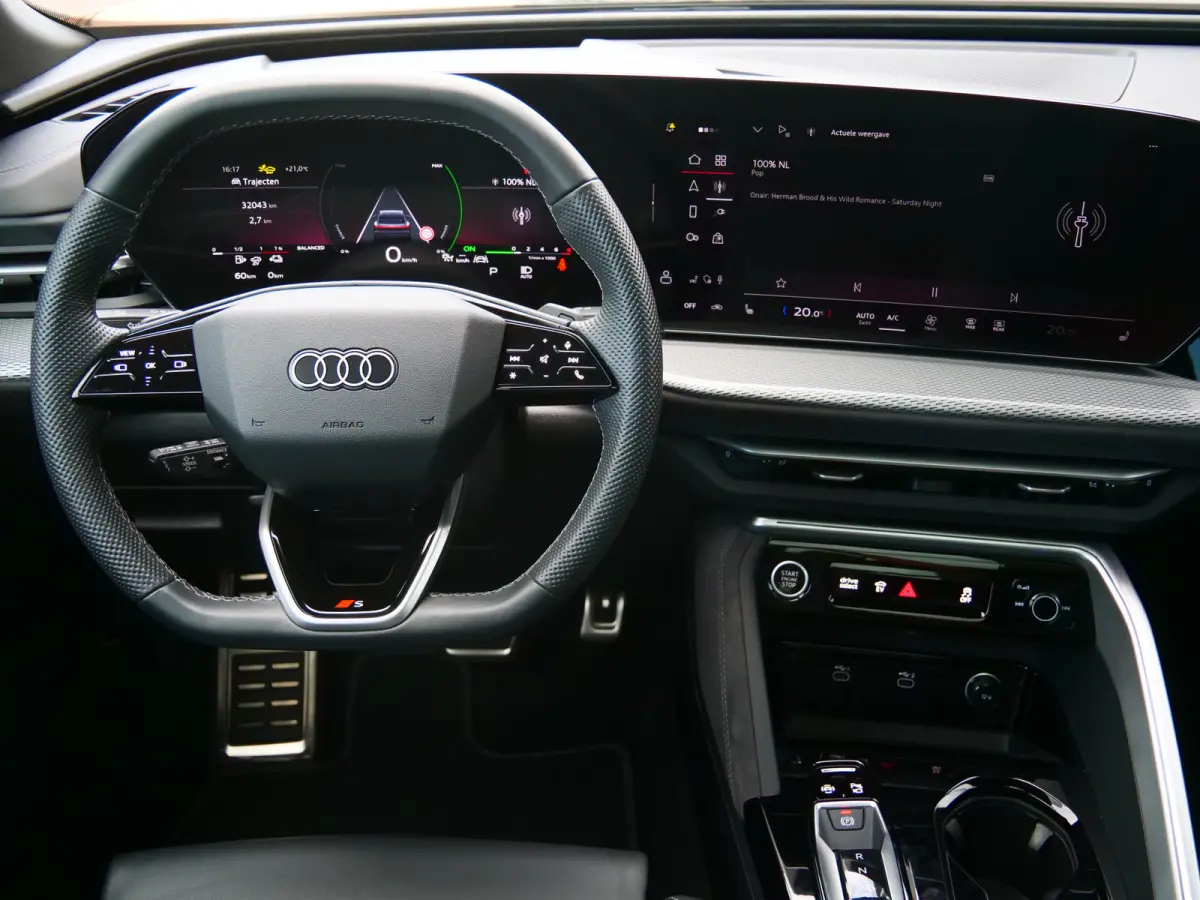 2.0 TFSI e-hybrid quattro S edition 299 Pk Automaat NIEUW MODEL Stoelverwarming / Pano-dak / Adaptive Cruise / Camera's