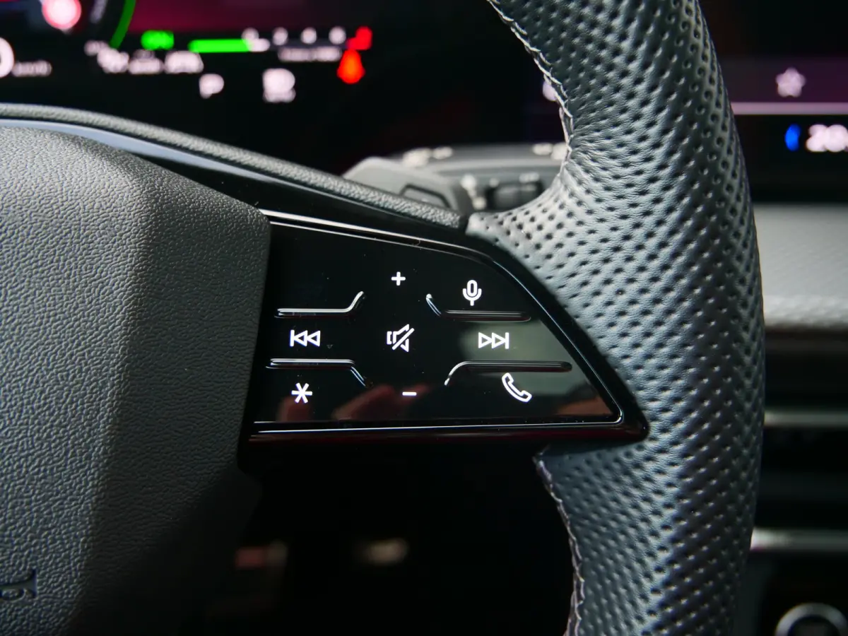 2.0 TFSI e-hybrid quattro S edition 299 Pk Automaat NIEUW MODEL Stoelverwarming / Pano-dak / Adaptive Cruise / Camera's