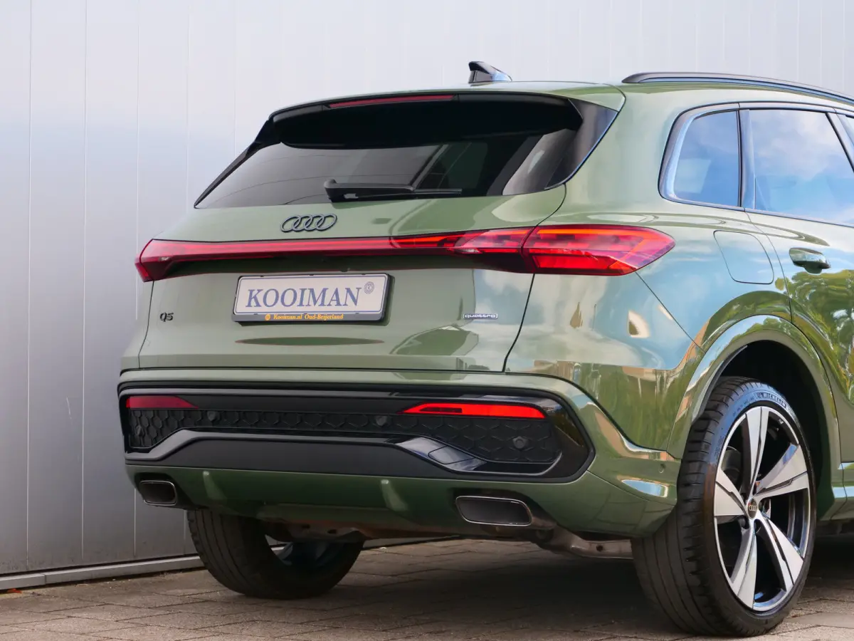 2.0 TFSI e-hybrid quattro S edition 299 Pk Automaat NIEUW MODEL Stoelverwarming / Pano-dak / Adaptive Cruise / Camera's
