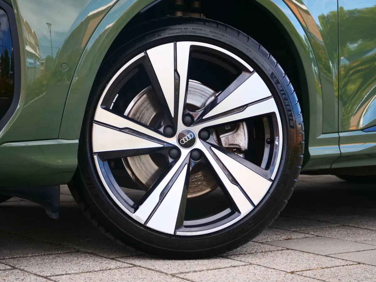 2.0 TFSI e-hybrid quattro S edition 299 Pk Automaat NIEUW MODEL Stoelverwarming / Pano-dak / Adaptive Cruise / Camera's