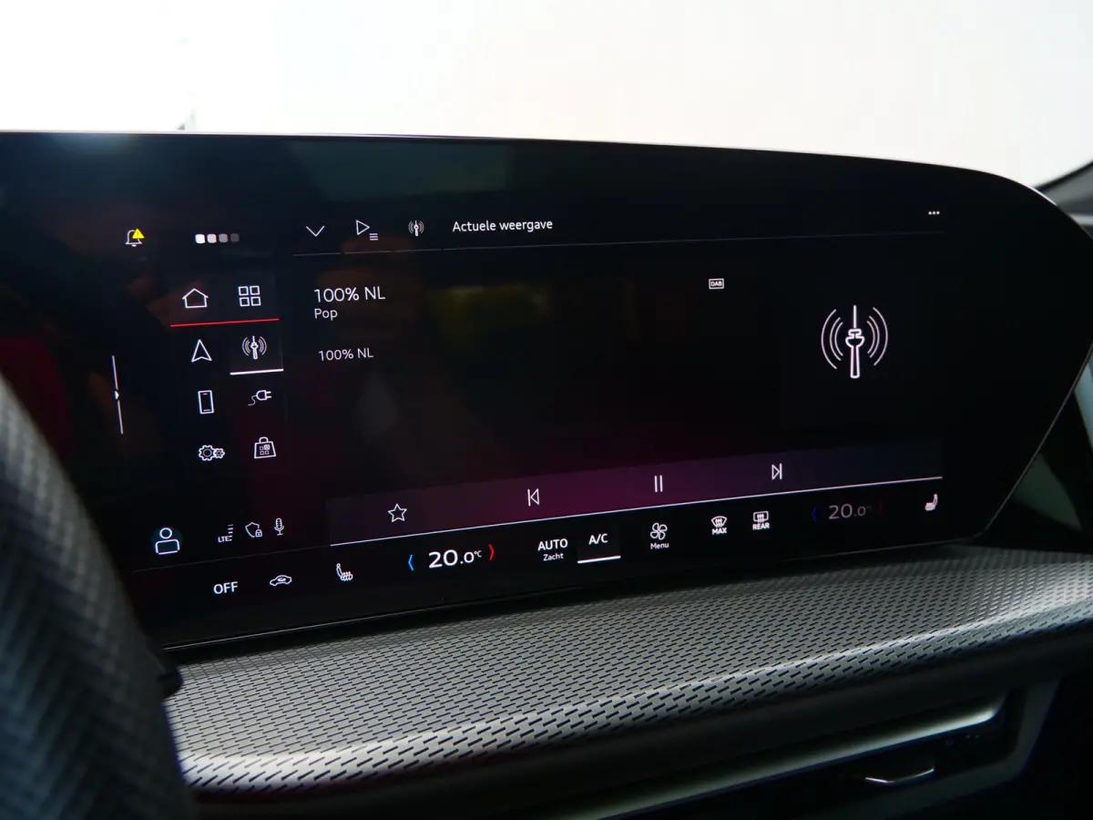2.0 TFSI e-hybrid quattro S edition 299 Pk Automaat NIEUW MODEL Stoelverwarming / Pano-dak / Adaptive Cruise / Camera's