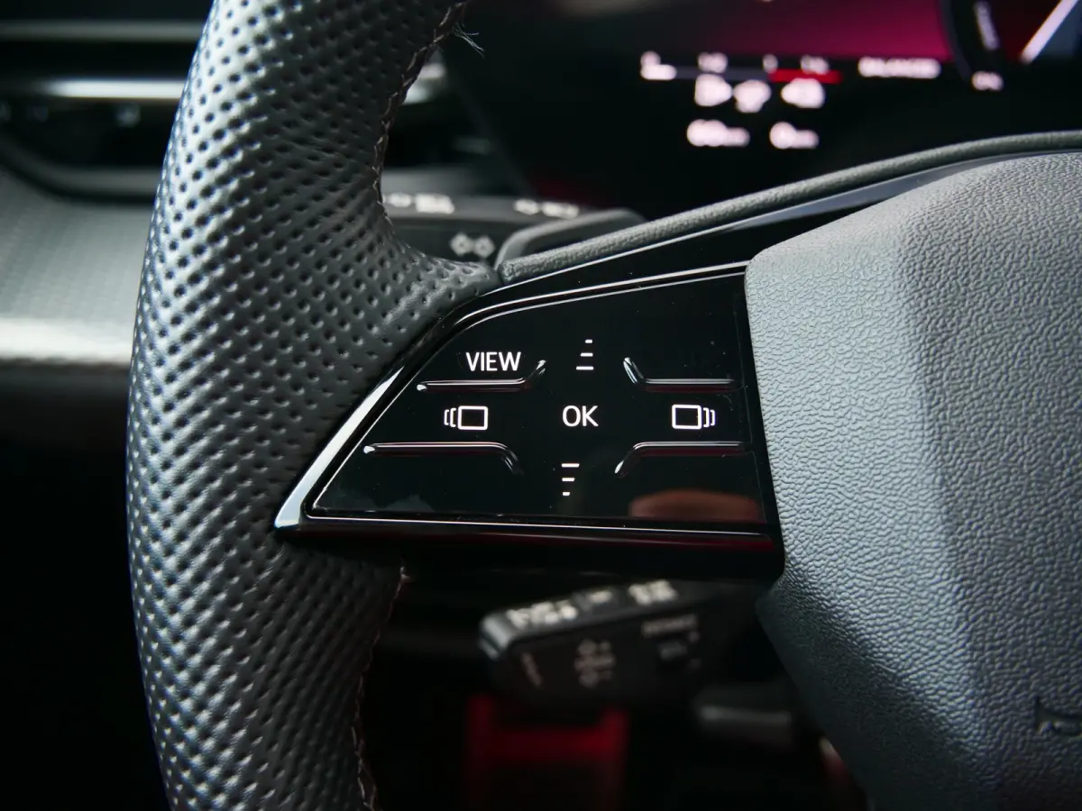2.0 TFSI e-hybrid quattro S edition 299 Pk Automaat NIEUW MODEL Stoelverwarming / Pano-dak / Adaptive Cruise / Camera's