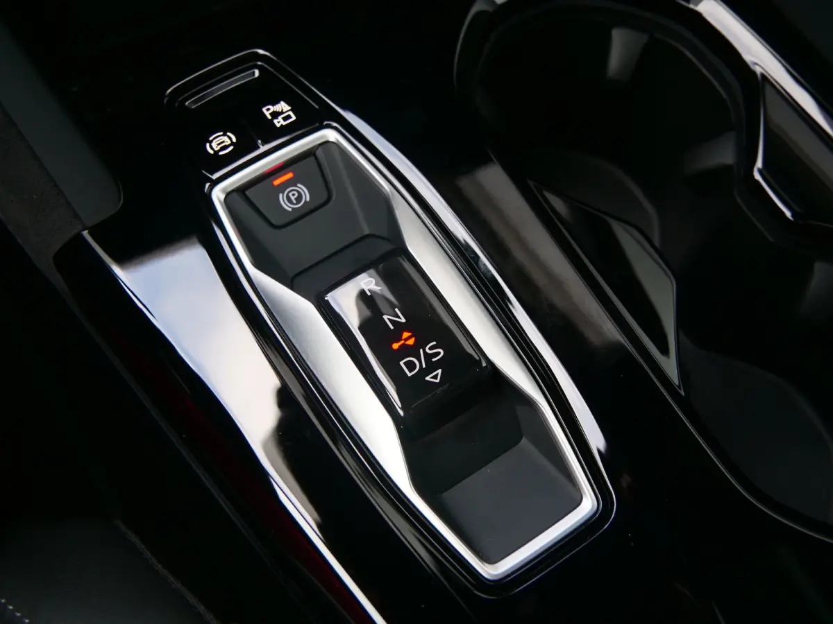 2.0 TFSI e-hybrid quattro S edition 299 Pk Automaat NIEUW MODEL Stoelverwarming / Pano-dak / Adaptive Cruise / Camera's
