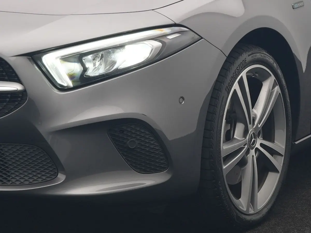 250 e Progressive PHEV 218pk Dealer O.H. | Camera | Lederen Sportstoelen Ventilatie & Verwarmd | Burmester Audio | Blis | Sfeerverlichting | Apple Carplay | LED Koplampen | Cruise Control | 
