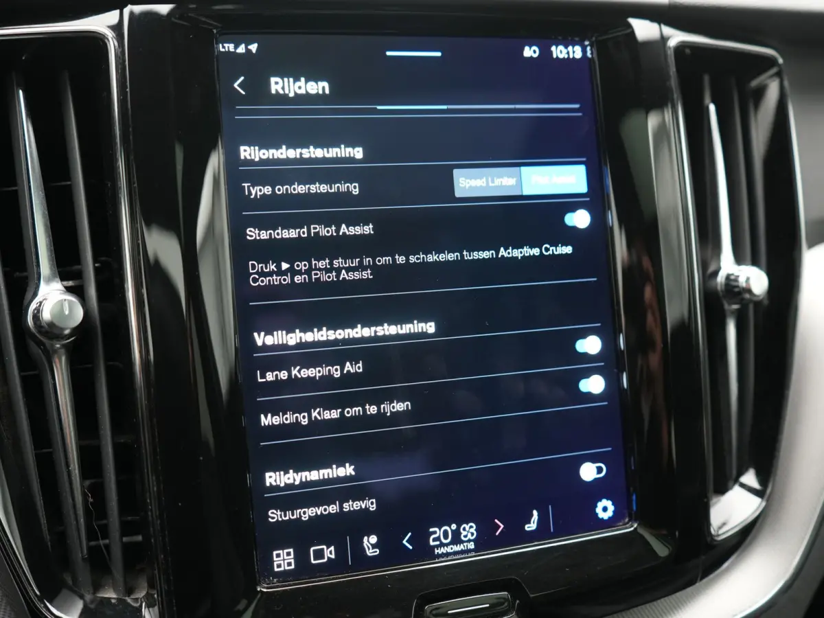 T6 AWD R-Design PHEV 340pk Dealer O.H. | Panodak | Adaptive Cruise | Head Up | 360 Camera | Harman / Kardon | Lederen Sportstoelen Memory & Verwarmd | Stuur Verwarmd | Google Assistent | Key