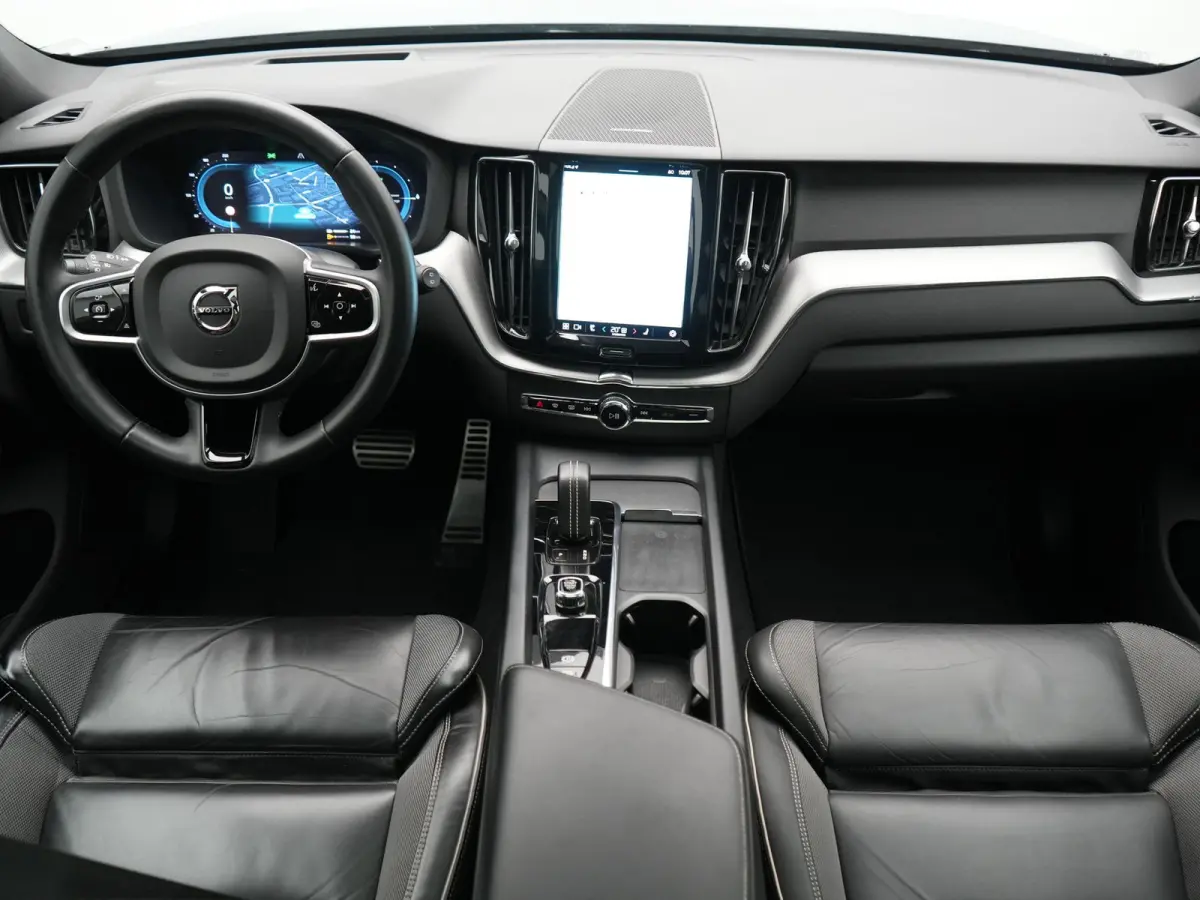 T6 AWD R-Design PHEV 340pk Dealer O.H. | Panodak | Adaptive Cruise | Head Up | 360 Camera | Harman / Kardon | Lederen Sportstoelen Memory & Verwarmd | Stuur Verwarmd | Google Assistent | Key