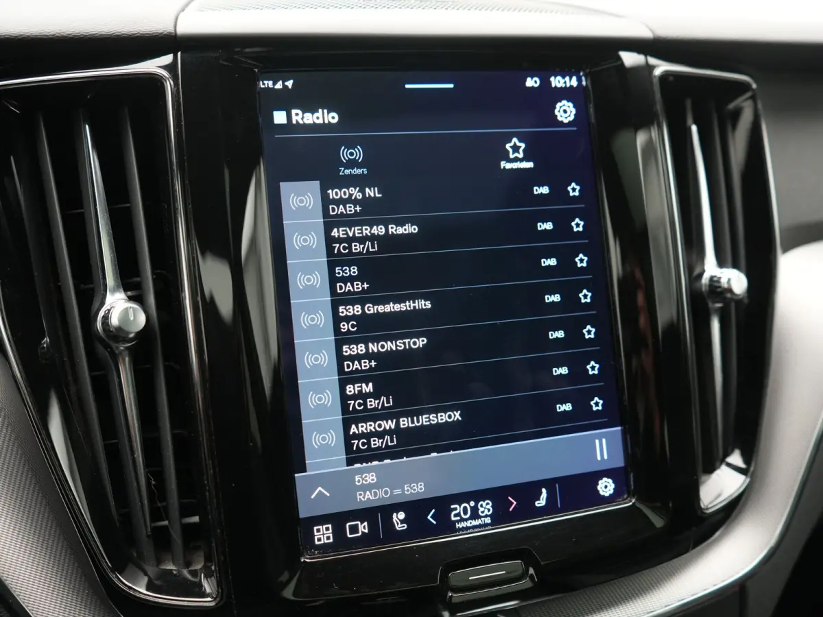 T6 AWD R-Design PHEV 340pk Dealer O.H. | Panodak | Adaptive Cruise | Head Up | 360 Camera | Harman / Kardon | Lederen Sportstoelen Memory & Verwarmd | Stuur Verwarmd | Google Assistent | Key