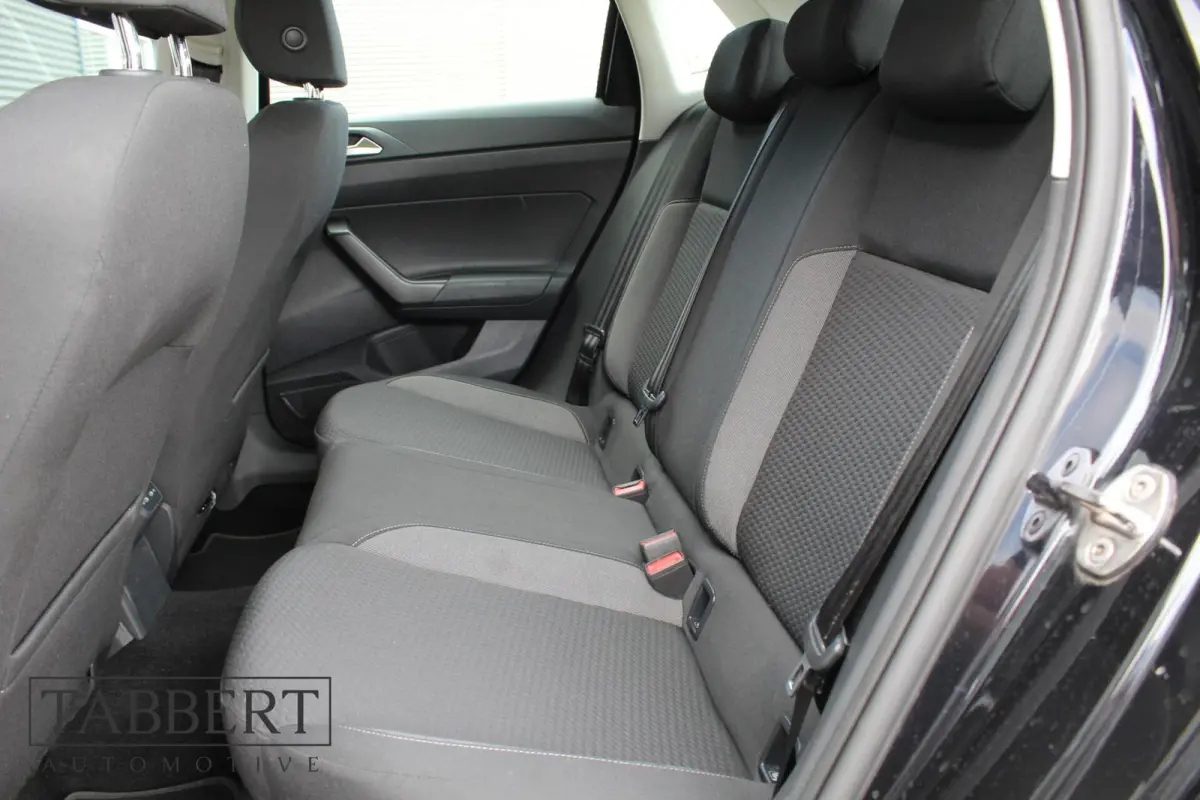 1.0 TSI Life Automaat Zwart BTW