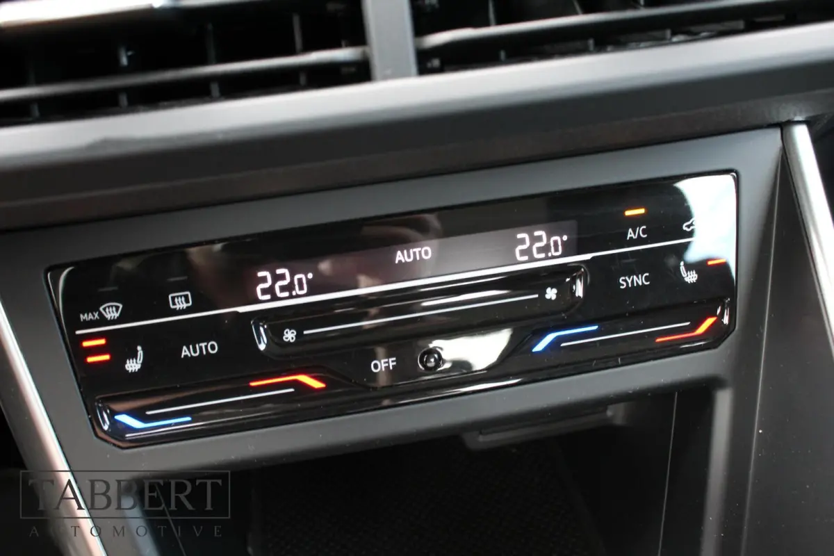 1.0 TSI Life Automaat Zwart BTW