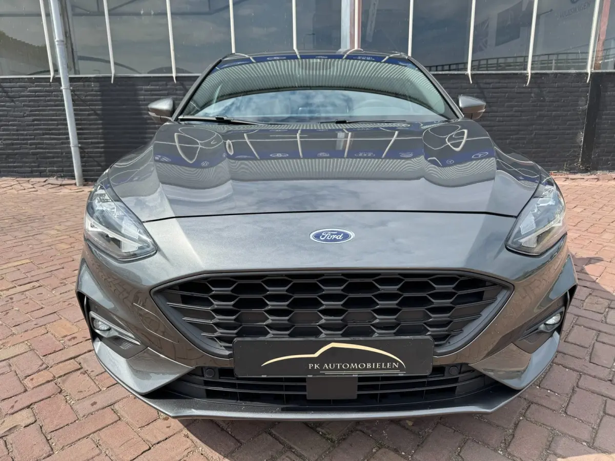 1.0 EcoBoost Titanium Business **CARPLAY + KEYLESS + WINTER PACK + CAMERA****