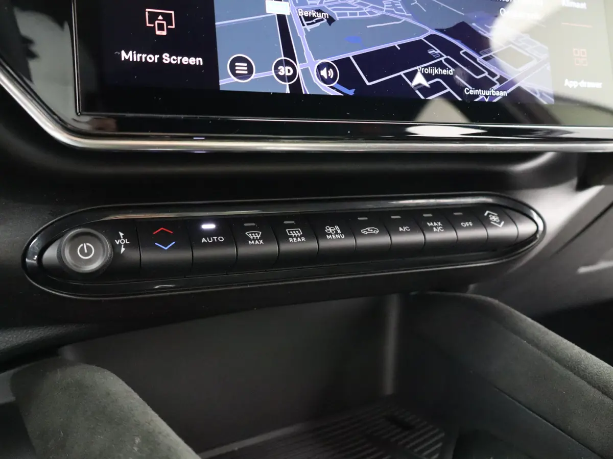 Elettrica Veloce 54 kWh 280 PK! | Sperdifferentieel | Sabelt Kuipstoelen | Camera | Parkeersensoren Voor en Achter | 20" Lichtmetalen Velgen | Elektrische Kofferklep | Stoelverwarming | Elek