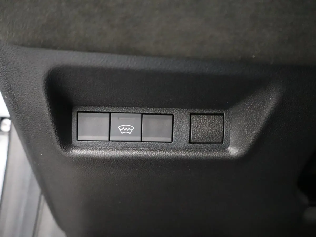 Elettrica Veloce 54 kWh 280 PK! | Sperdifferentieel | Sabelt Kuipstoelen | Camera | Parkeersensoren Voor en Achter | 20" Lichtmetalen Velgen | Elektrische Kofferklep | Stoelverwarming | Elek