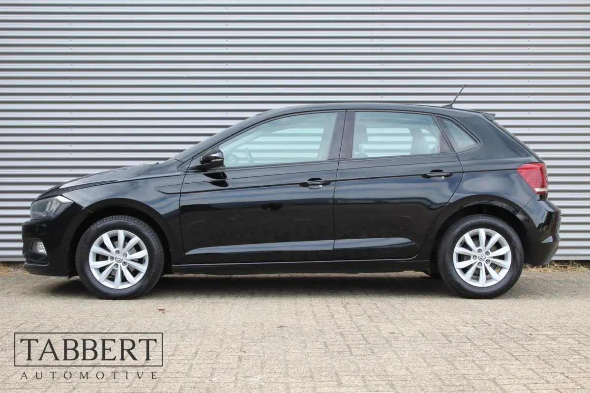 1.0 TSI Highline Automaat Zwart