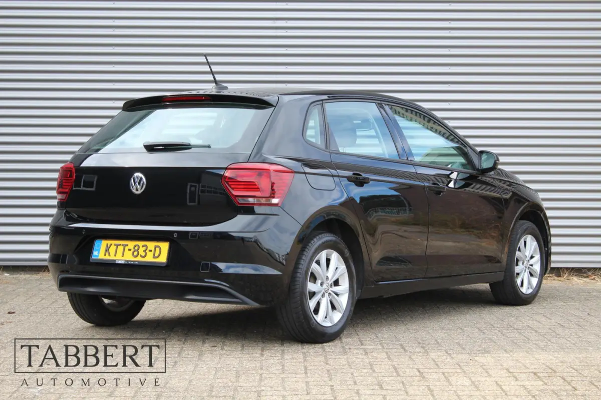 1.0 TSI Highline Automaat Zwart