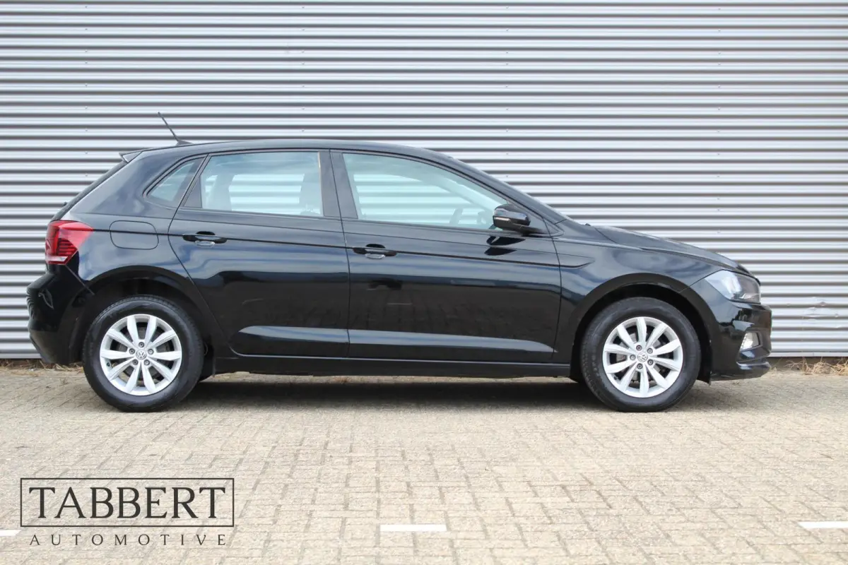 1.0 TSI Highline Automaat Zwart