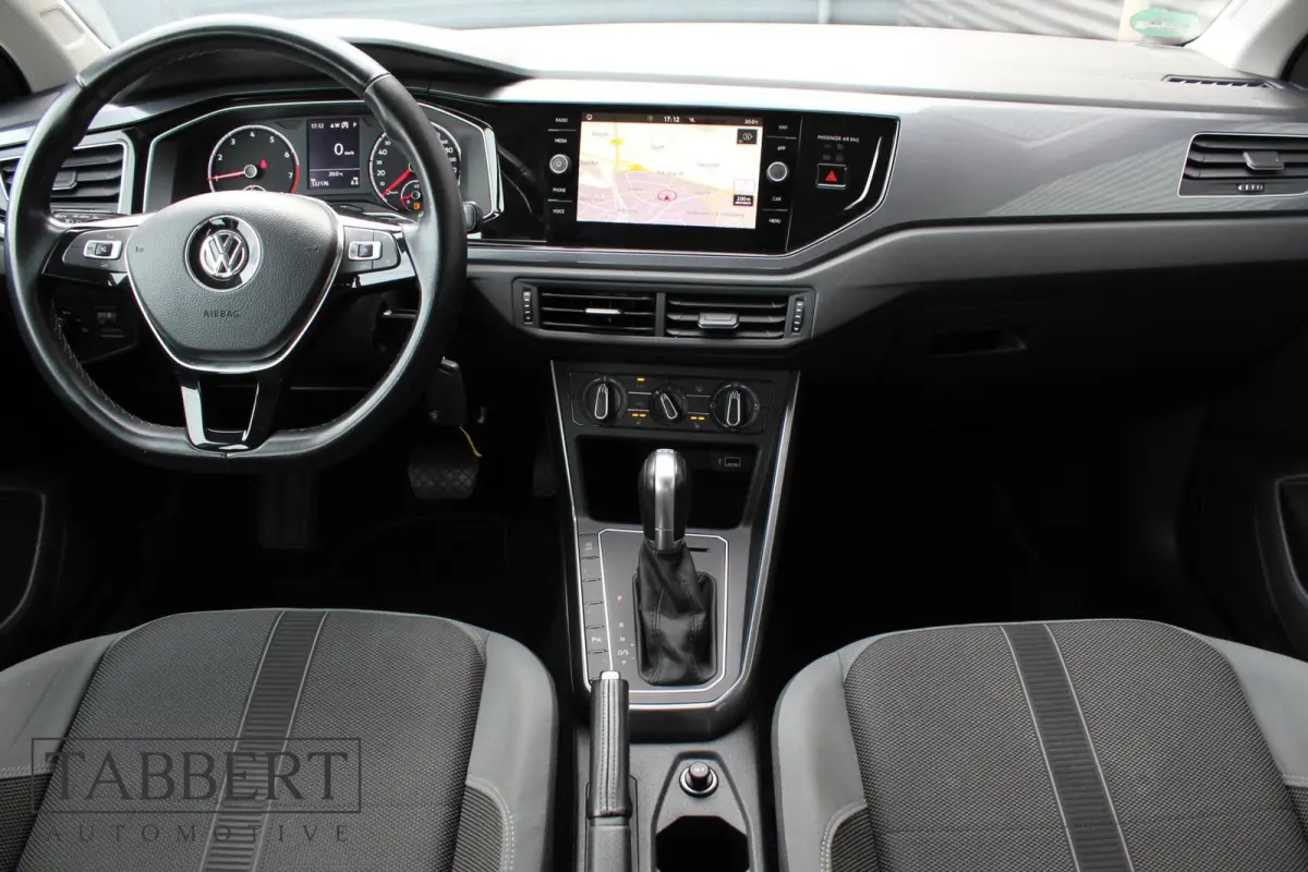1.0 TSI Highline Automaat Zwart