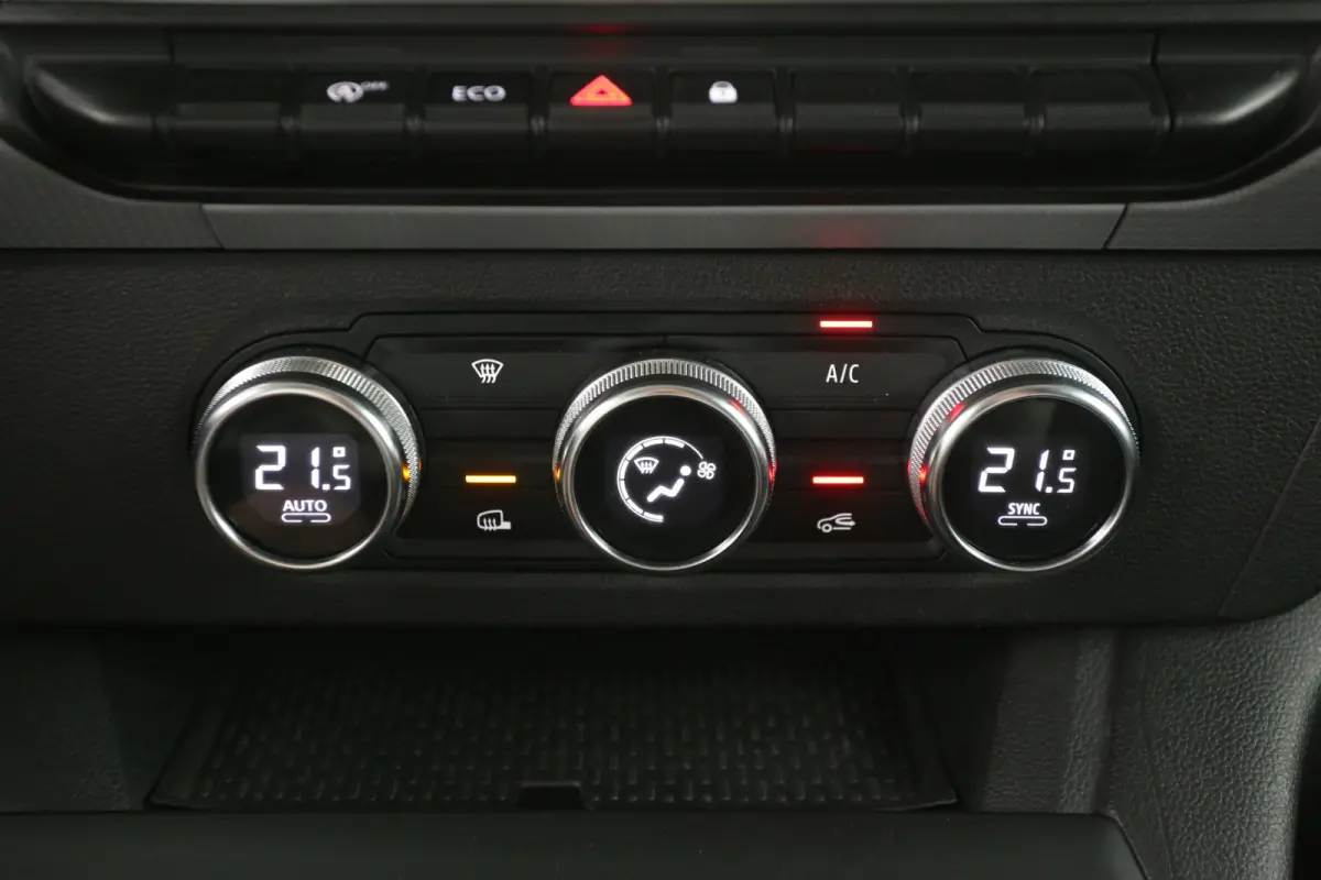 1.5 Blue dCi 95pk | Clima | Cruise | Carplay | Trekhaak | Navi | Parkeersensoren