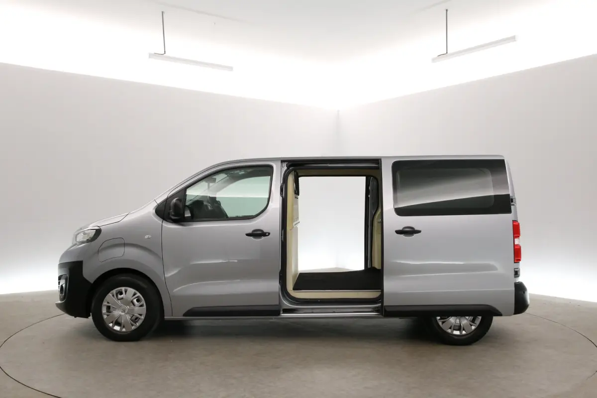75 kWh L2H1 Long Range | Snelladen | SOH 90% | Airco | Cruise | Camera | 3 Zits | 2xSchuifdeur | Carplay