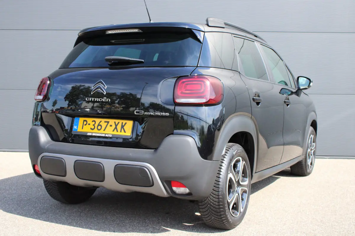 1.2 PureTech 110pk Feel | Navigatie | Bluetooth | Cruise control | All season | NL auto | 22.000km | Airconditioning |