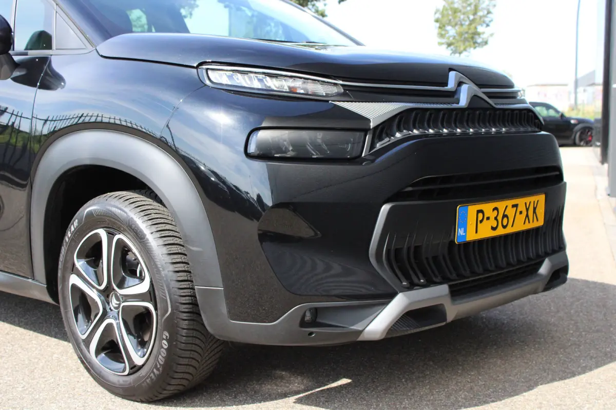 1.2 PureTech 110pk Feel | Navigatie | Bluetooth | Cruise control | All season | NL auto | 22.000km | Airconditioning |