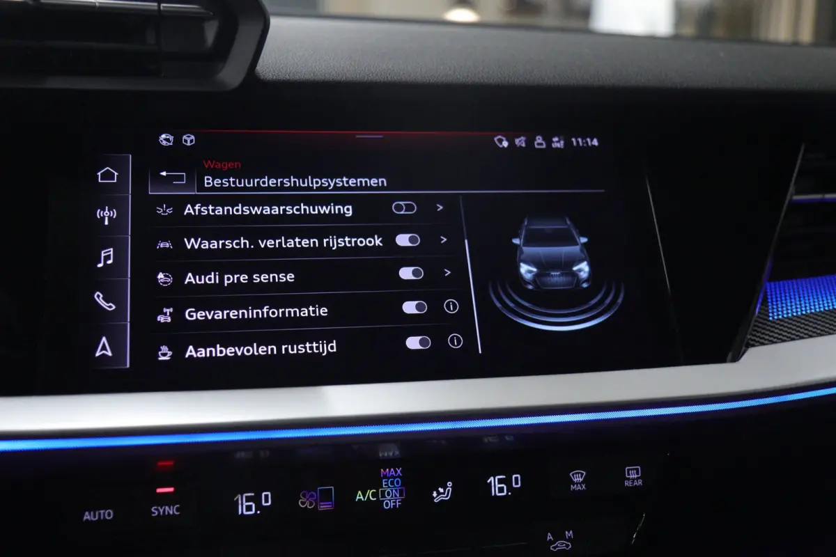 30 TFSI Business edition NAP /CARPLAY/ACC/LANEASSIST/REMASSIST/SFEERVER/VOL