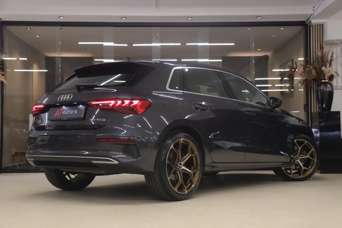 30 TFSI Business edition NAP /CARPLAY/ACC/LANEASSIST/REMASSIST/SFEERVER/VOL