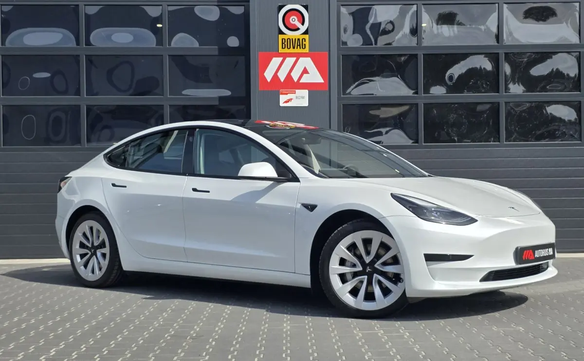 Standard RWD Plus 60 kWh | FSD3 | WARMTEPOMP | PANO | 360 CAMERA