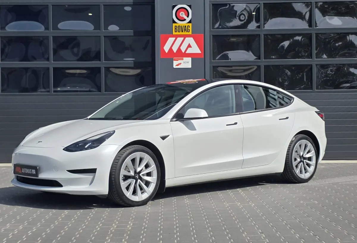 Standard RWD Plus 60 kWh | FSD3 | WARMTEPOMP | PANO | 360 CAMERA
