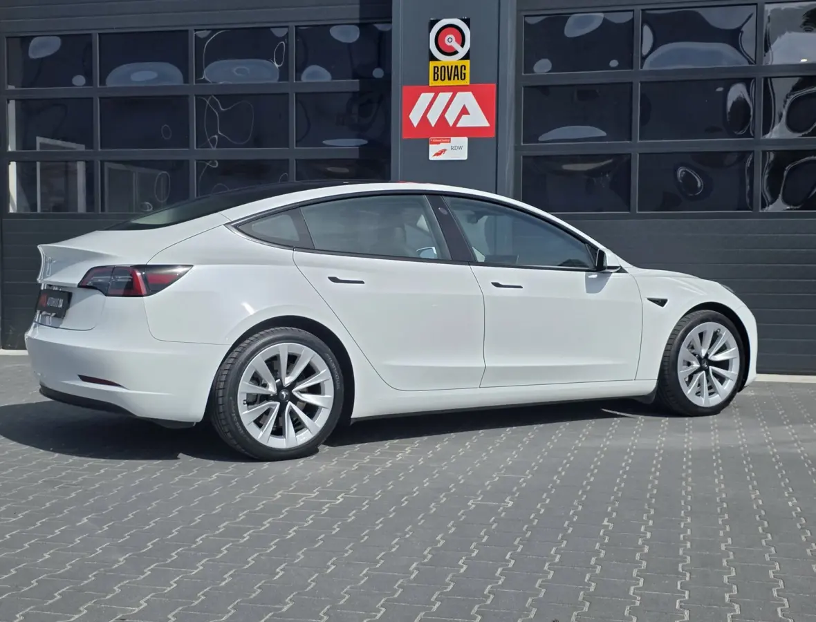 Standard RWD Plus 60 kWh | FSD3 | WARMTEPOMP | PANO | 360 CAMERA