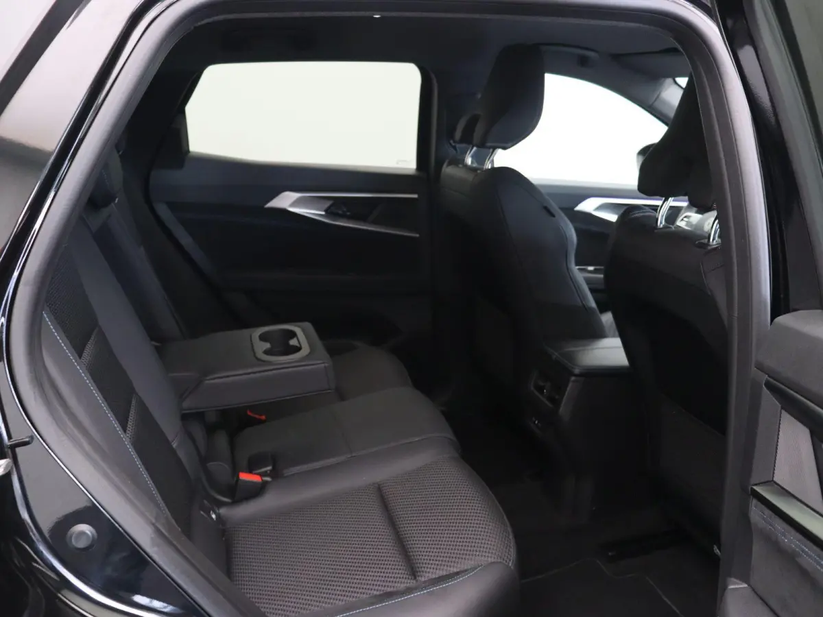 1.2 E-Tech full hybrid 200 iconic esprit Alpine | Facelift | Stoel-stuurverwarming | Adaptieve cruise control | Elektrisch bedienbare stoelen | Navigatie |