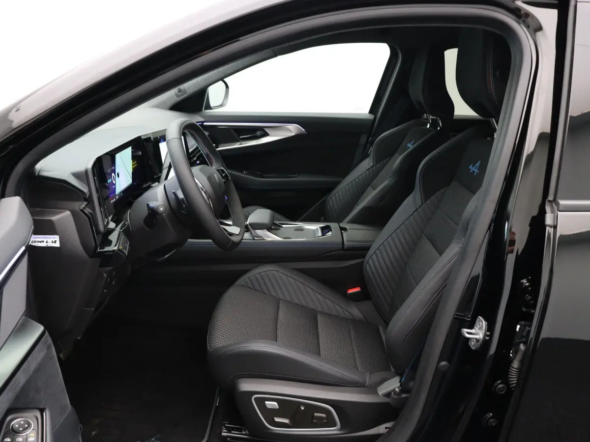 1.2 E-Tech full hybrid 200 iconic esprit Alpine | Facelift | Stoel-stuurverwarming | Adaptieve cruise control | Elektrisch bedienbare stoelen | Navigatie |