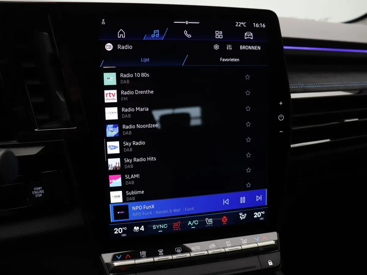 1.2 E-Tech full hybrid 200 iconic esprit Alpine | Facelift | Stoel-stuurverwarming | Adaptieve cruise control | Elektrisch bedienbare stoelen | Navigatie |