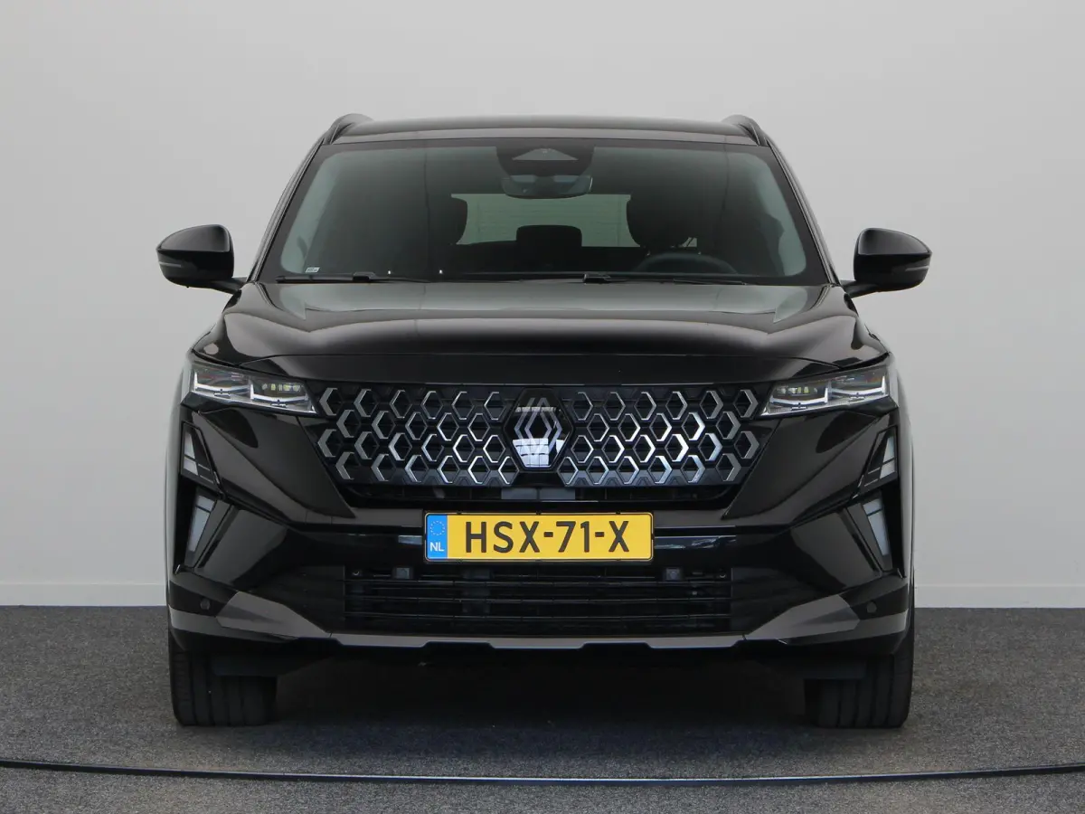 1.2 E-Tech full hybrid 200 iconic esprit Alpine | Facelift | Stoel-stuurverwarming | Adaptieve cruise control | Elektrisch bedienbare stoelen | Navigatie |