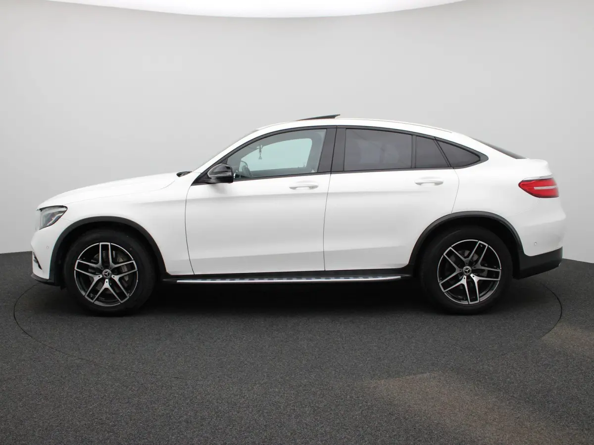 250 4MATIC Premium Plus | Automaat | Panoramadak | Stoelverwarming | Achteruitrijcamera | Parkeersensoren | Trekhaak |