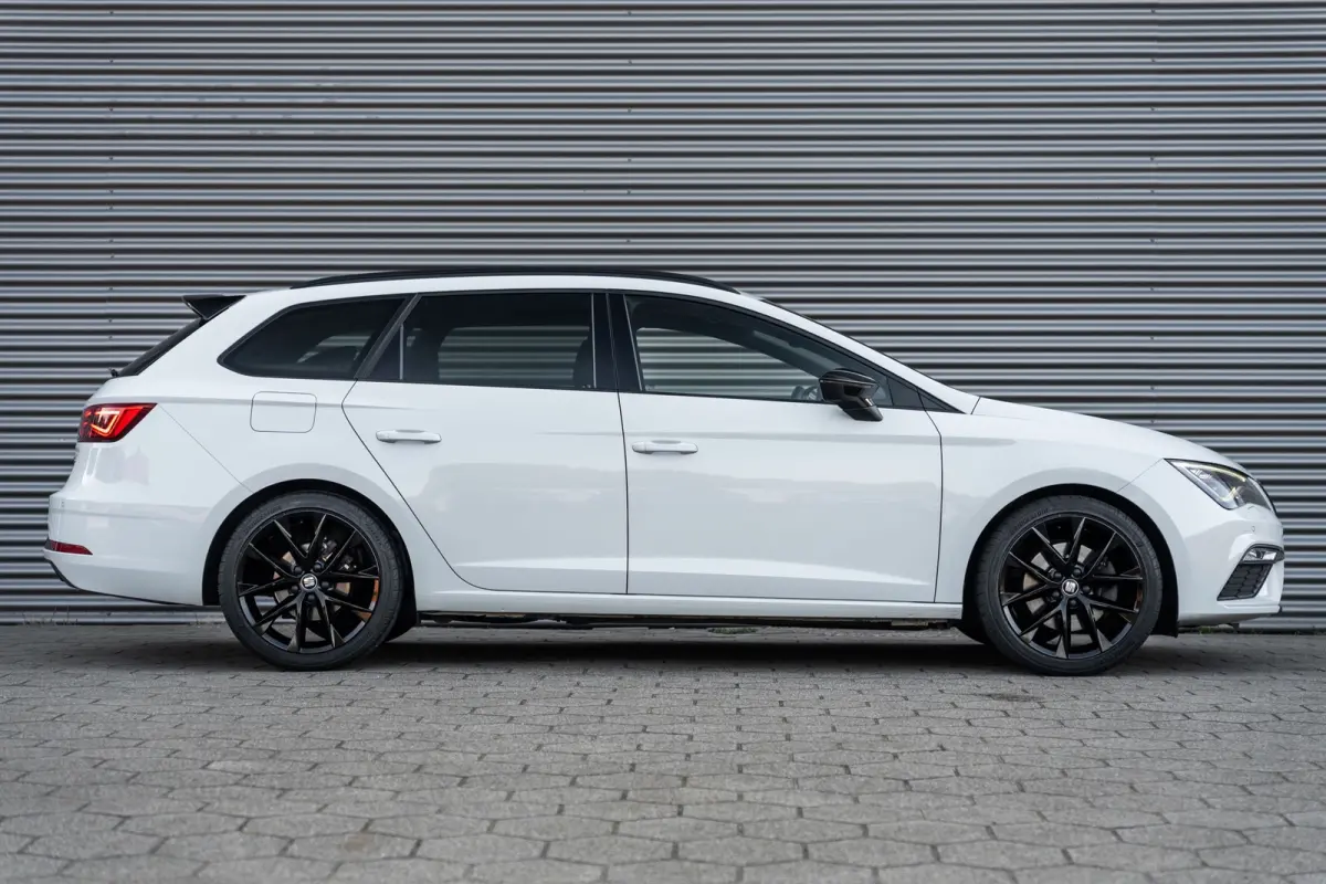 1.5 TSI FR Ultimate Edition Black VIRTUAL*ACC*DCC*PANO*KEYLESS*BEATS*LANE