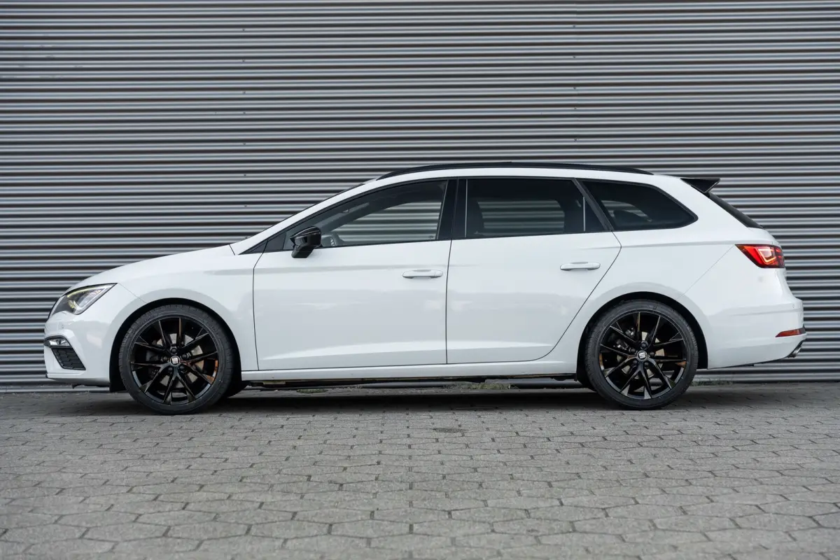1.5 TSI FR Ultimate Edition Black VIRTUAL*ACC*DCC*PANO*KEYLESS*BEATS*LANE