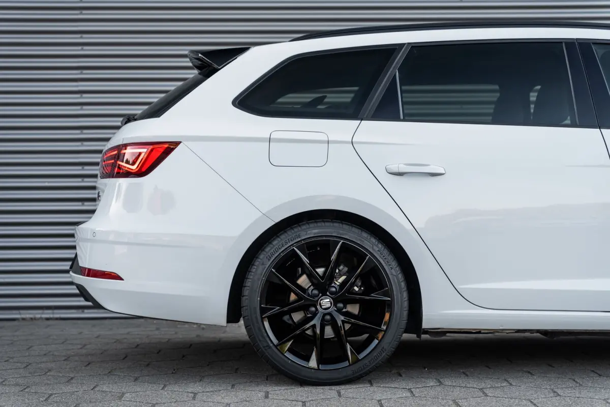 1.5 TSI FR Ultimate Edition Black VIRTUAL*ACC*DCC*PANO*KEYLESS*BEATS*LANE