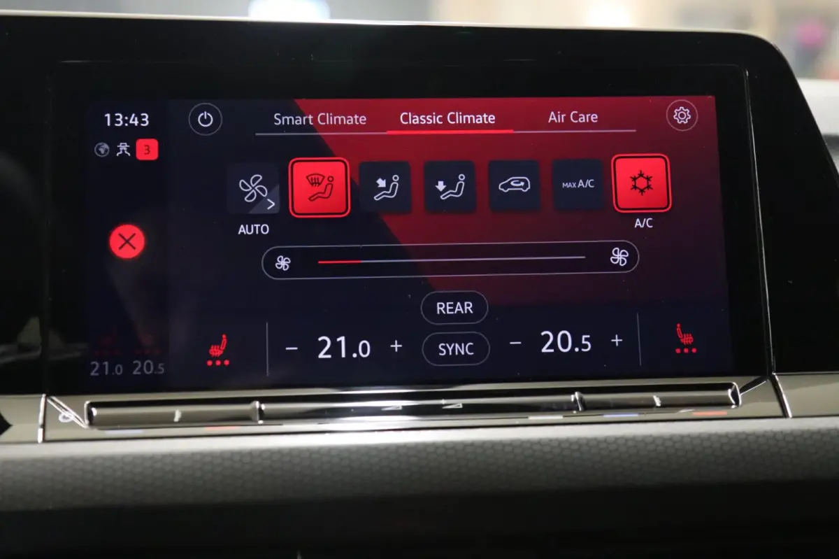 2.0 TSI GTI 45 JAHRE CLUBSPORT AKRA/PANO/CARPLAY/IQ/VOL