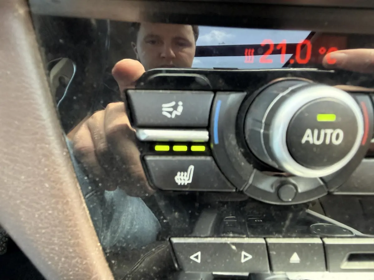 xDrive40e | Panoramadak | Head-Up Display | Camera | Elektrische Trekhaak | Elektrische Achterklep |