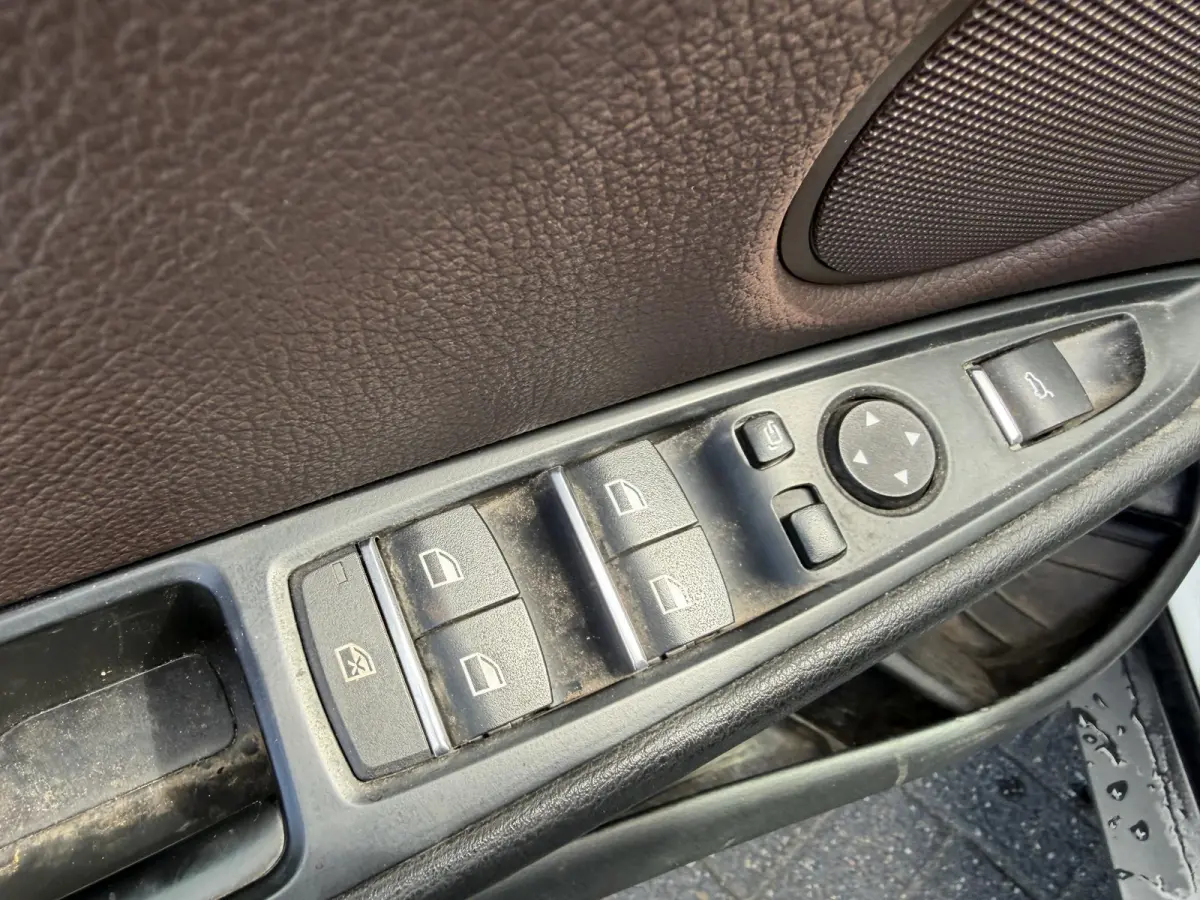 xDrive40e | Panoramadak | Head-Up Display | Camera | Elektrische Trekhaak | Elektrische Achterklep |