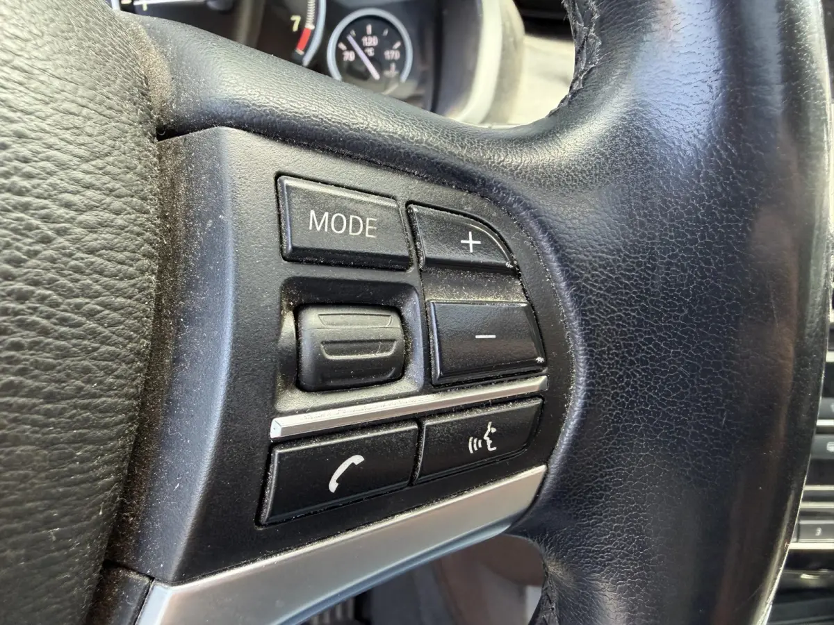 xDrive40e | Panoramadak | Head-Up Display | Camera | Elektrische Trekhaak | Elektrische Achterklep |