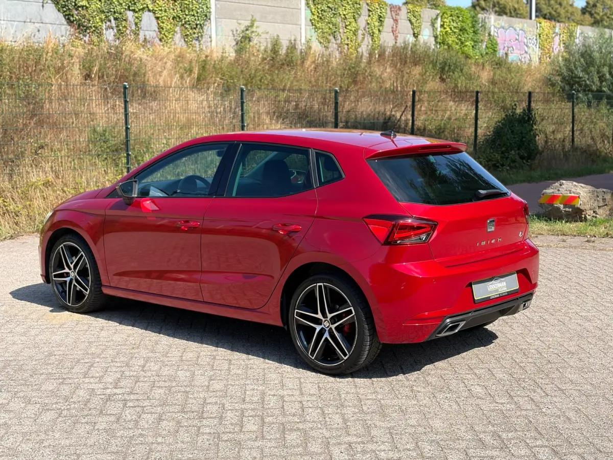 1.0 TSI FR 116PK I 6 BAK I CARPLAY I ALCANTARA I CAMERA I PDC