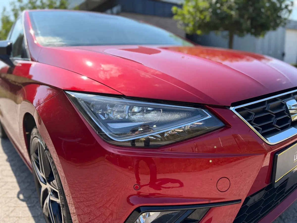 1.0 TSI FR 116PK I 6 BAK I CARPLAY I ALCANTARA I CAMERA I PDC
