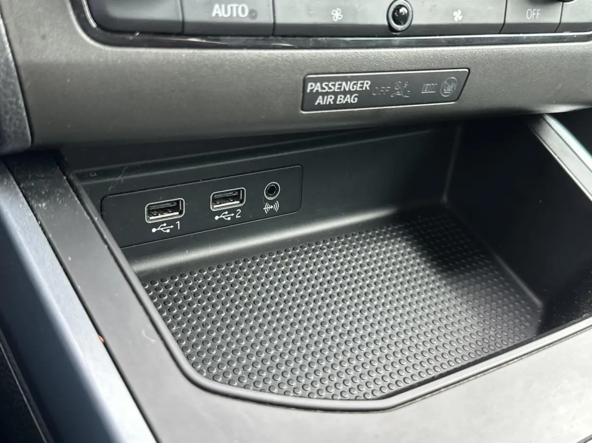 1.0 TSI Xcellence Launch Edition Clima Cruise