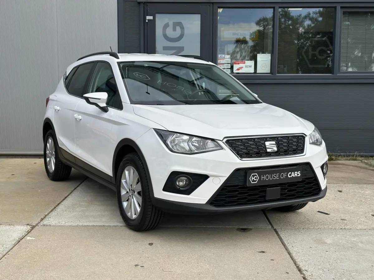 SEAT Arona 2017 Benzine Handgeschakeld leasen