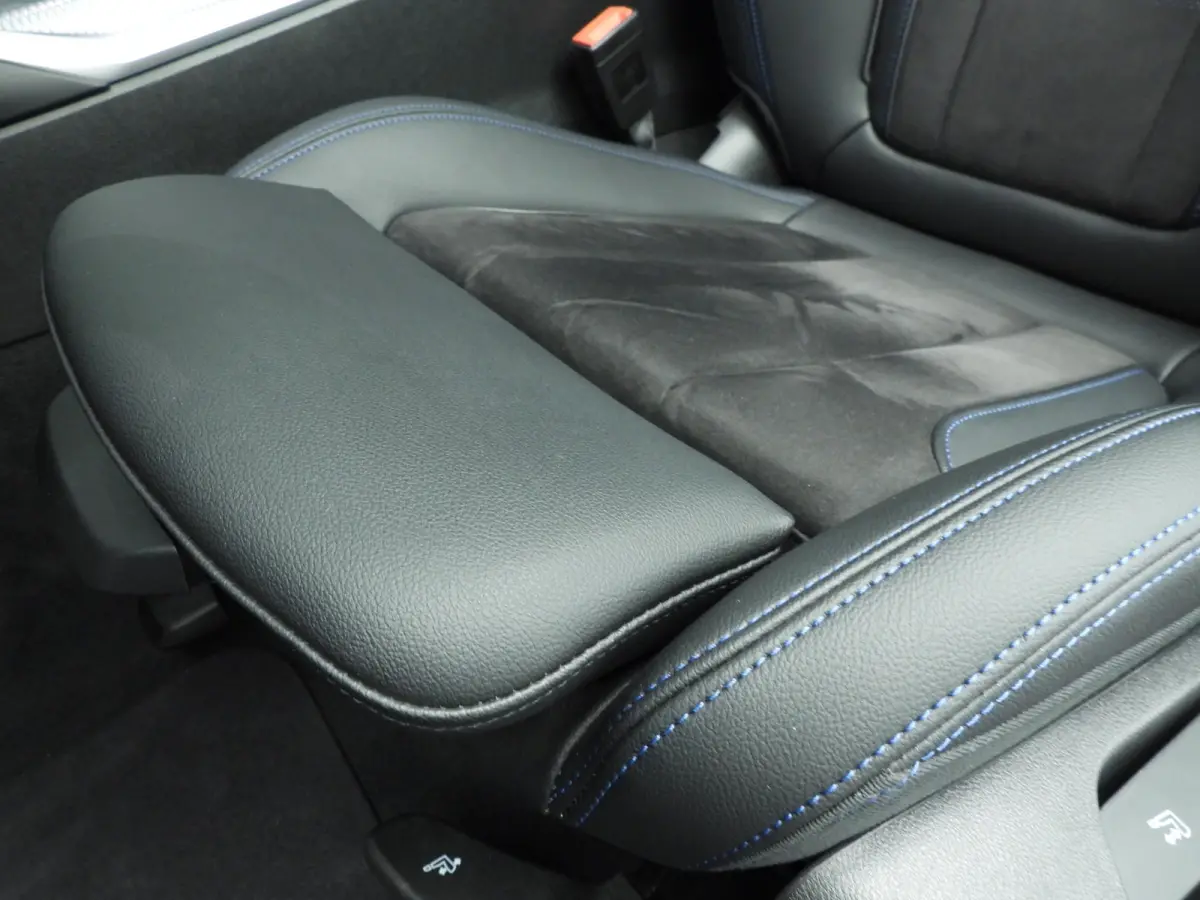 320e | M-Sportpakket | LED | Navigatie | Sportstoelen | Lendensteunen | DAB | Hifi speakers | Alu 18 inch