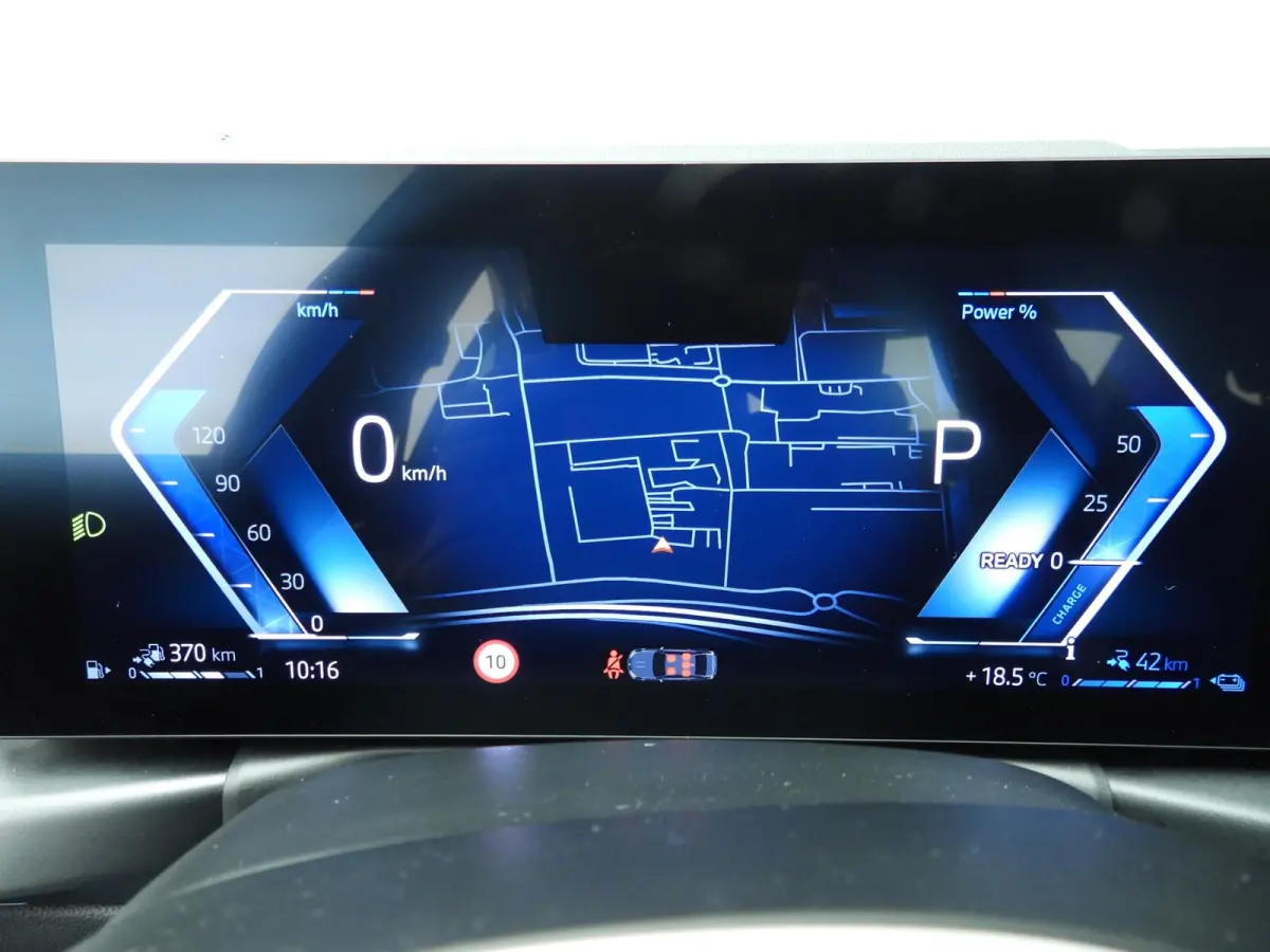 320e | M-Sportpakket | LED | Navigatie | Sportstoelen | Lendensteunen | DAB | Hifi speakers | Alu 18 inch