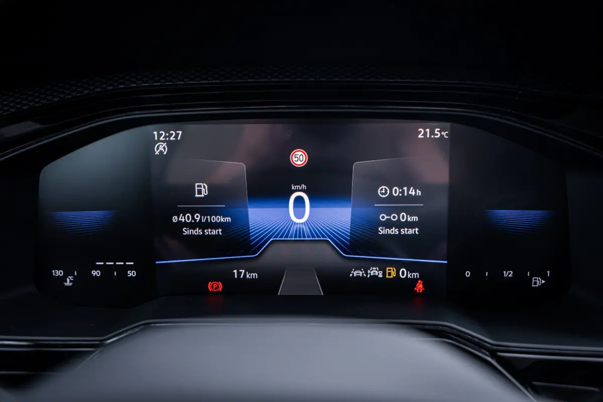 Life Edition | 'App-Connect' smartphone integratie | Airconditioning automatisch (Climatronic), 2-zone | Buitenspiegels elektrisch instel- verwarm- en inklapbaar